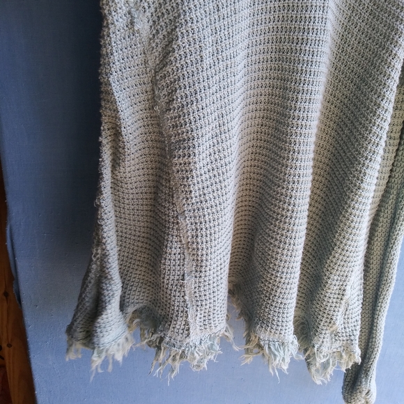 Wishlist Women's Size S-M Blue Cold Shoulder Sweater - Picture 6 of 8